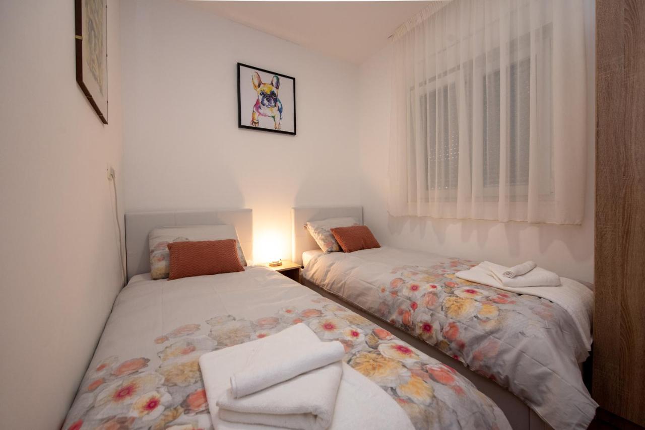 טרוגיר Apartment Miss Tina מראה חיצוני תמונה