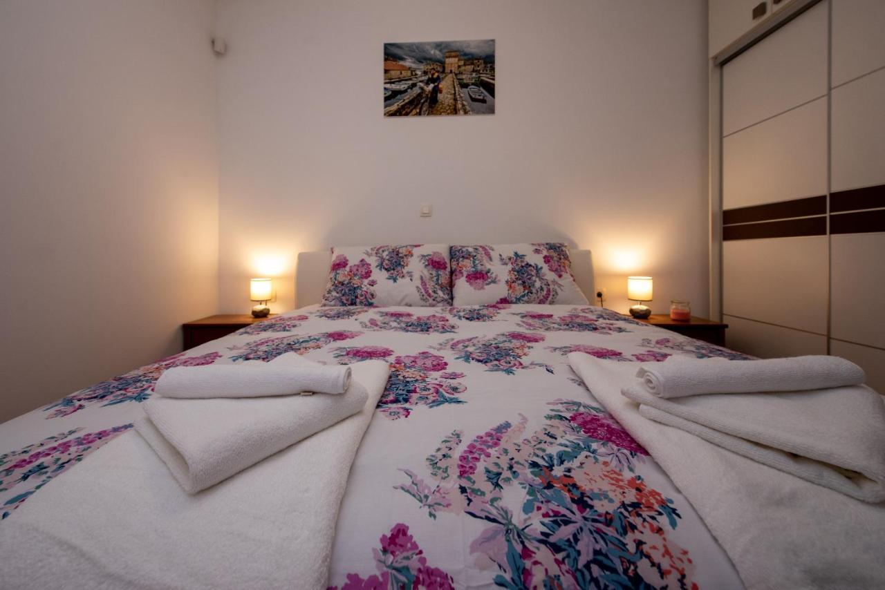 טרוגיר Apartment Miss Tina מראה חיצוני תמונה