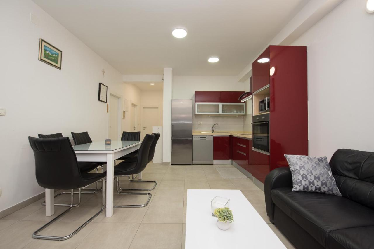 טרוגיר Apartment Miss Tina מראה חיצוני תמונה